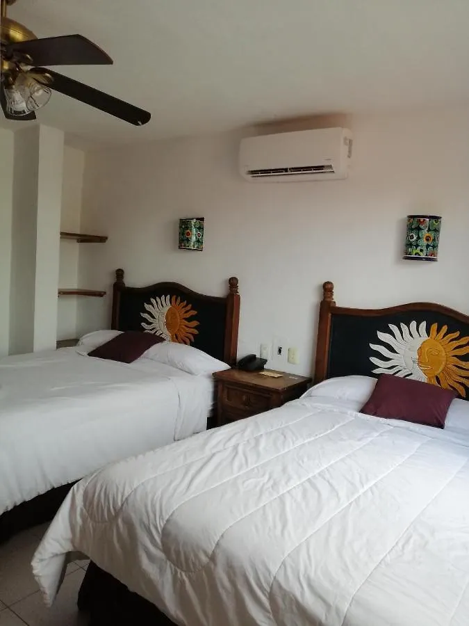 ***  Hotel Reforma Merida Mexico