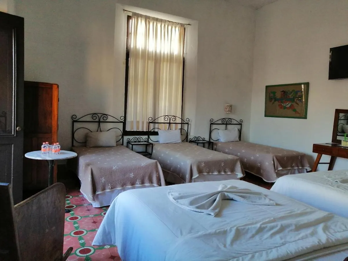 ***  Hotel Reforma Merida Mexico