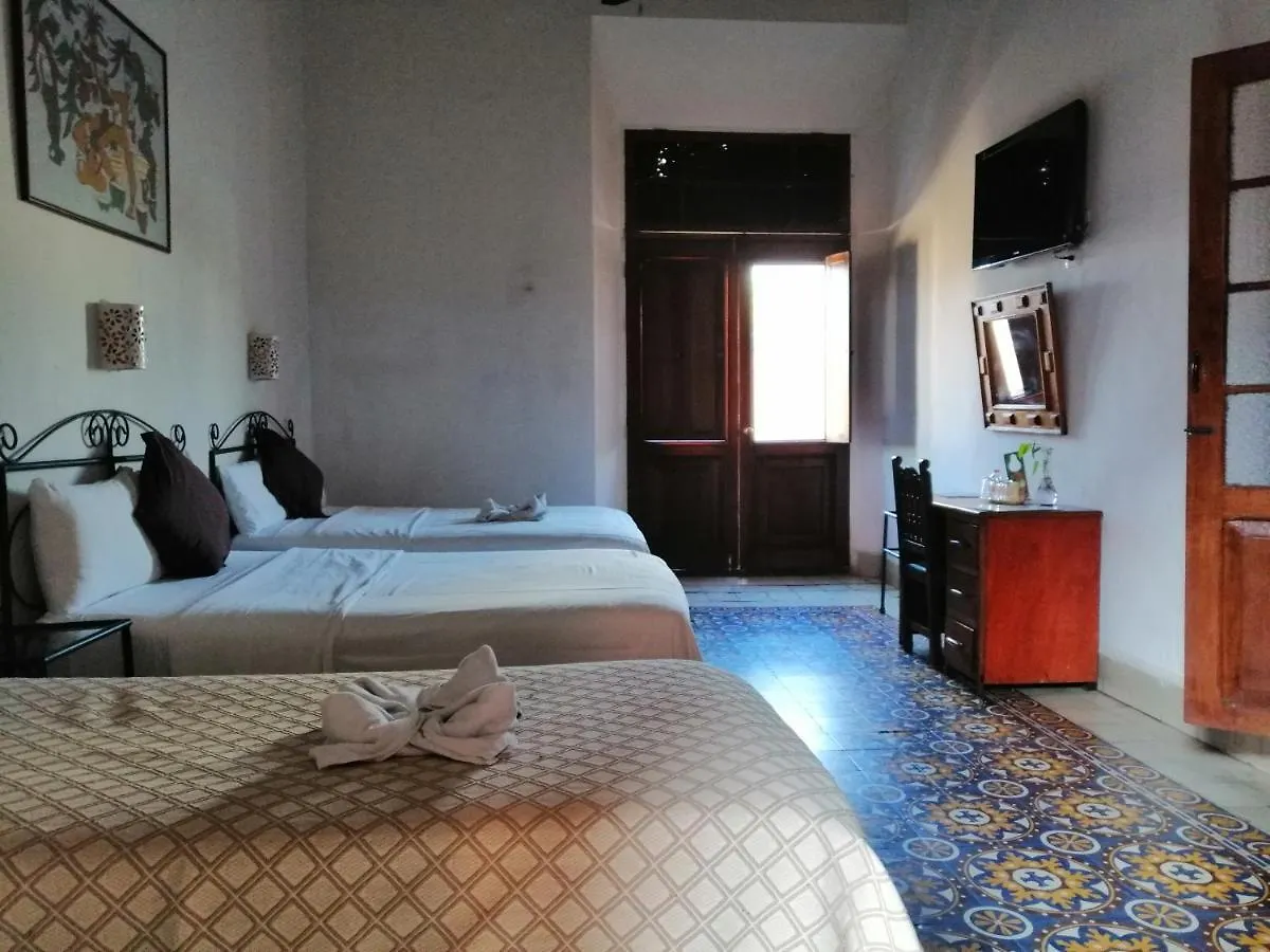 ***  Hotel Reforma Merida Mexico